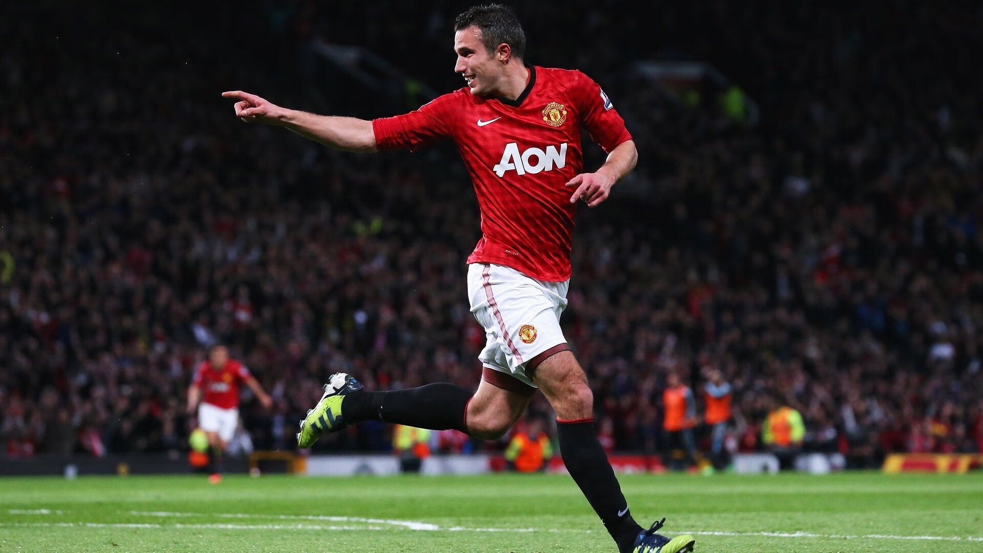 “东安湖体育公园：飞跃障碍，跑酷赛事上演极限表演”